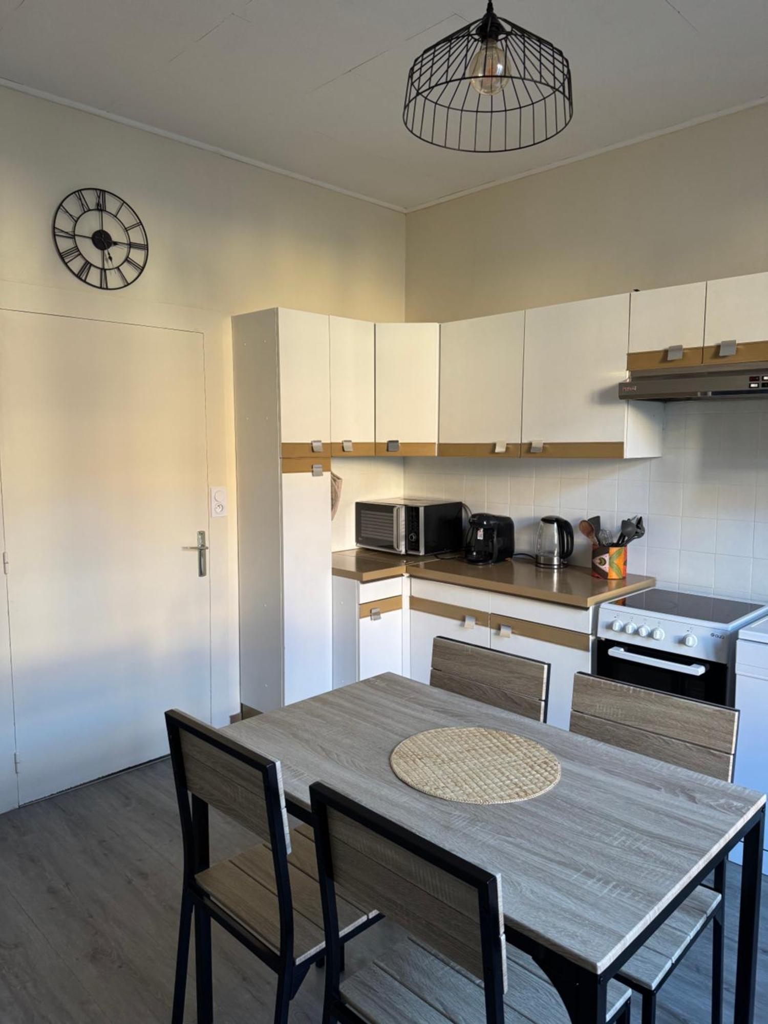 Appartement T4 70M2 - Meuble - Centre Ville - Proche Thermes Лон-льо-Соние Екстериор снимка